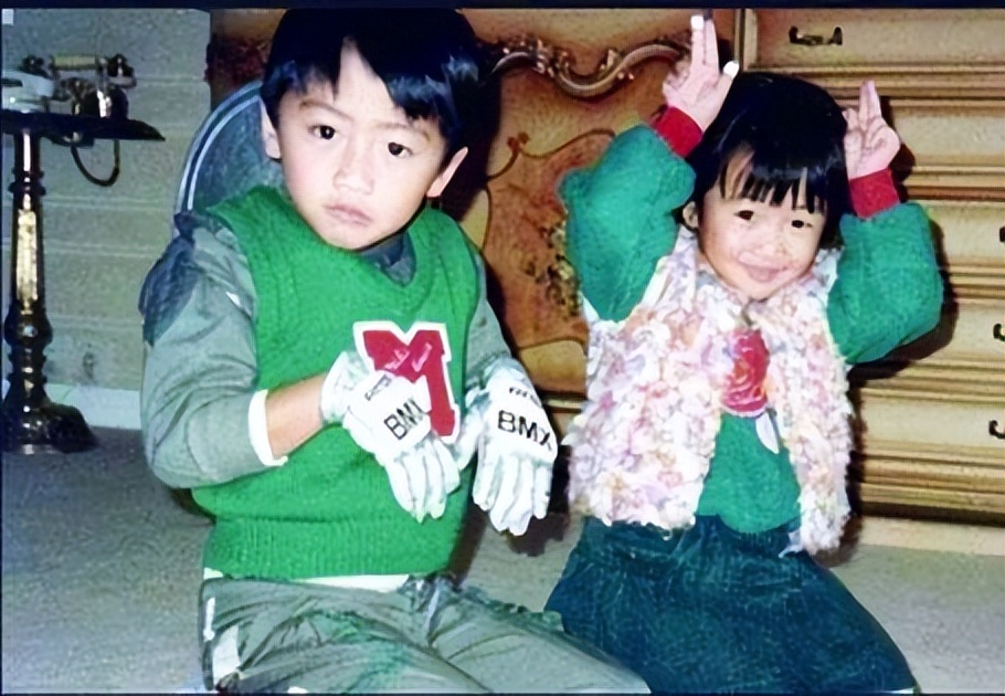 谢霆锋与王菲同框现身被网友偶遇,谢霆锋和王菲分开近日消息