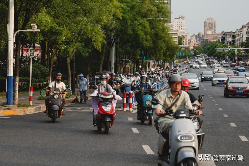 动力强操控好制动好的平民车,动力强刹车好的电动车
