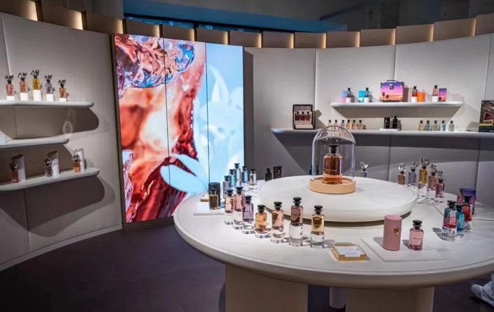 全球首家lv旗舰店,全国首家lv餐馆