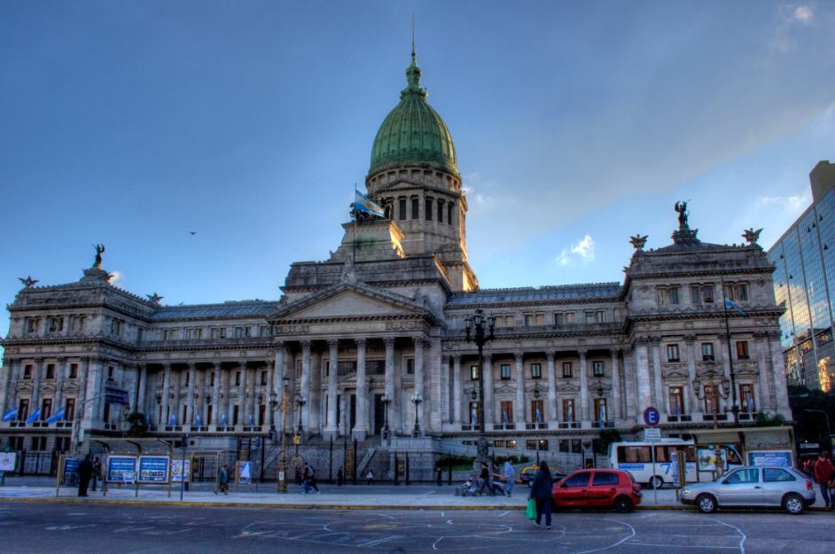 阿根廷为何要全面推行美元化,阿根廷如何实现美元化