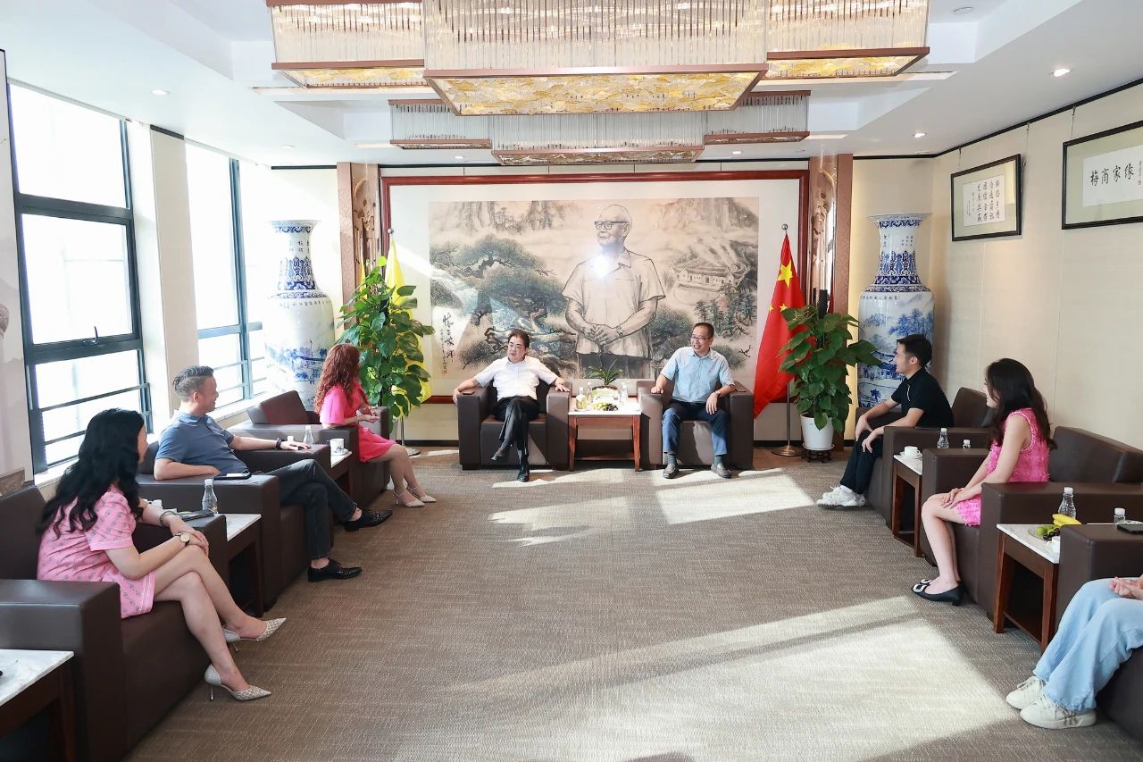 广东汉剧传承研究院*党**委书记王育平一行到访深圳市梅县商会