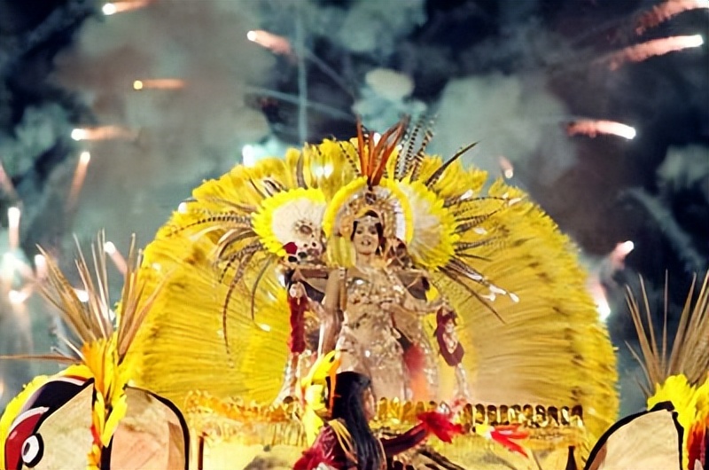 古美洲舞蹈仪式与庆典：宗教、社会和身份的象征意义