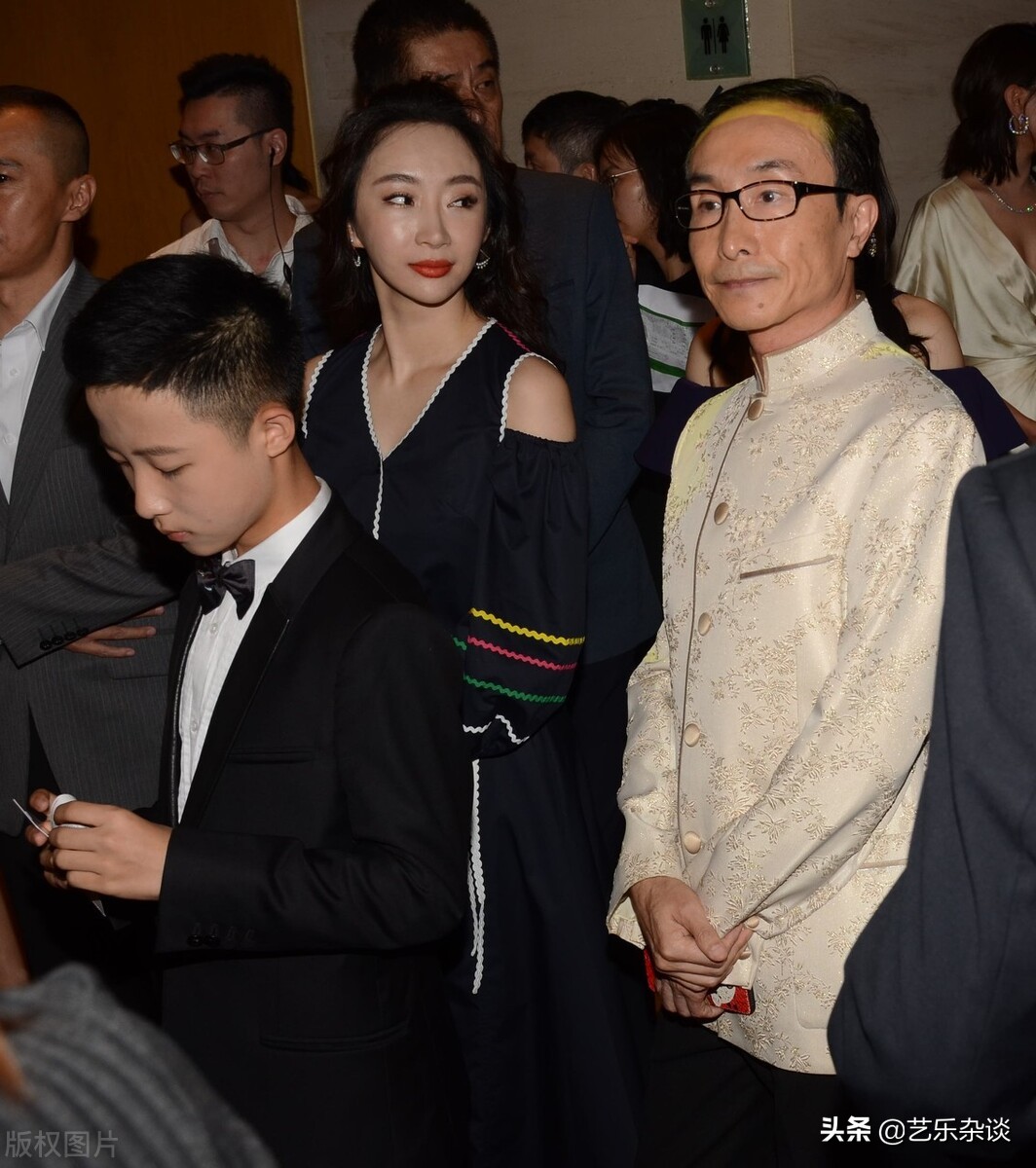 相声冯巩小品吐槽足球,相声小品讽刺足球