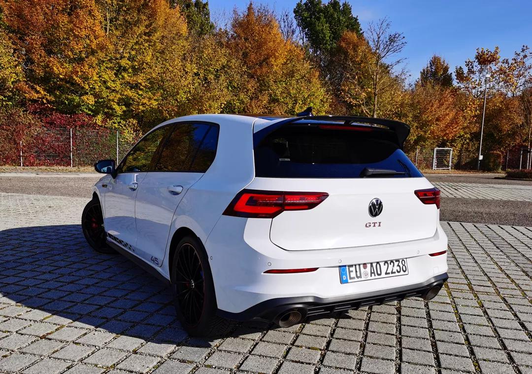 高尔夫8gti白色沉浸式体验,高尔夫8代gticlubsport