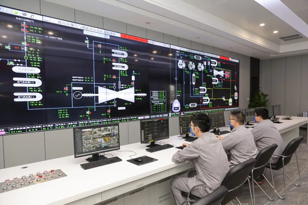 地下1000米竟藏着一个充电宝,天山深处有个特大充电宝