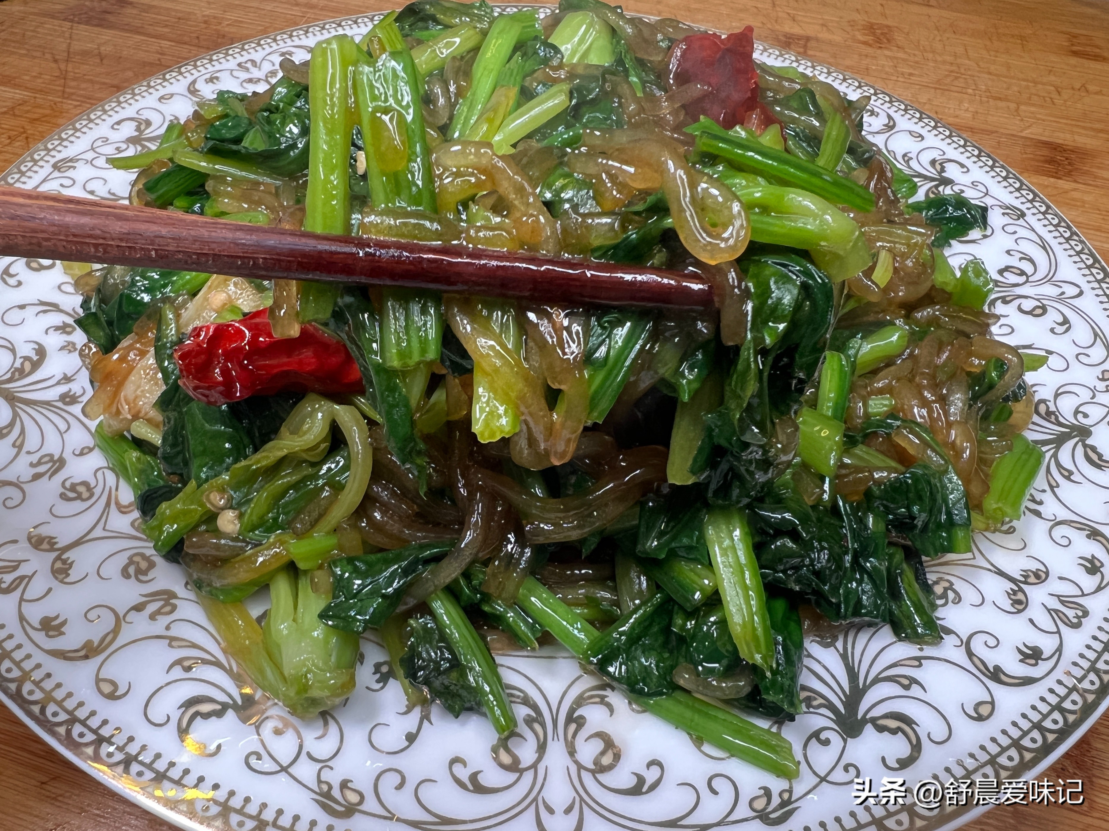 菠菜炒粉条的做法窍门图片,粉条炒菠菜的做法窍门