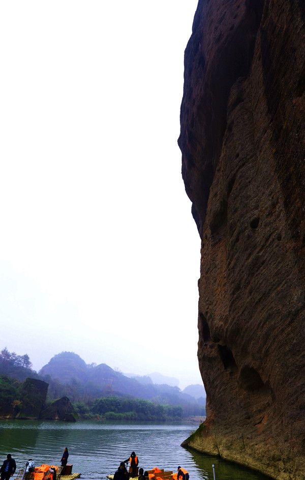 问道龙虎山，观“天下三绝”，“道教第一山”碧水丹霞入画来