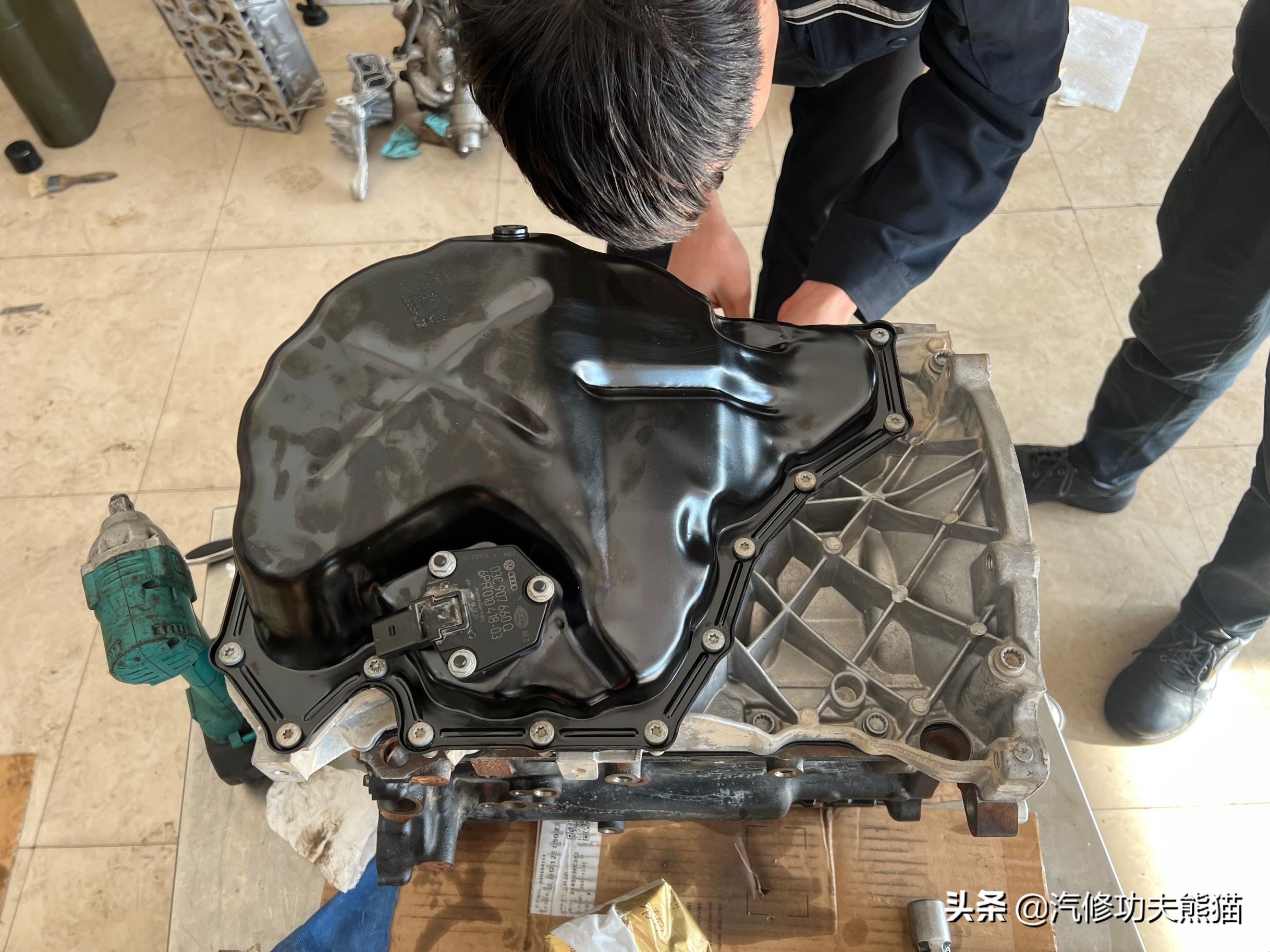 奥迪q5二手车烧机油,q5二手车大修翻新