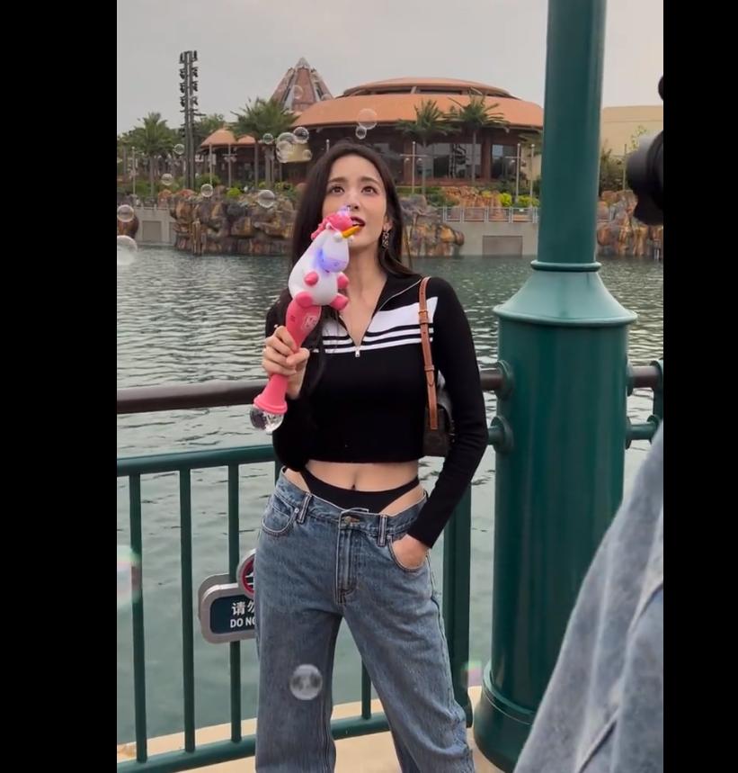 女明星穿衣风格有多不自由,晒颜值美女穿搭