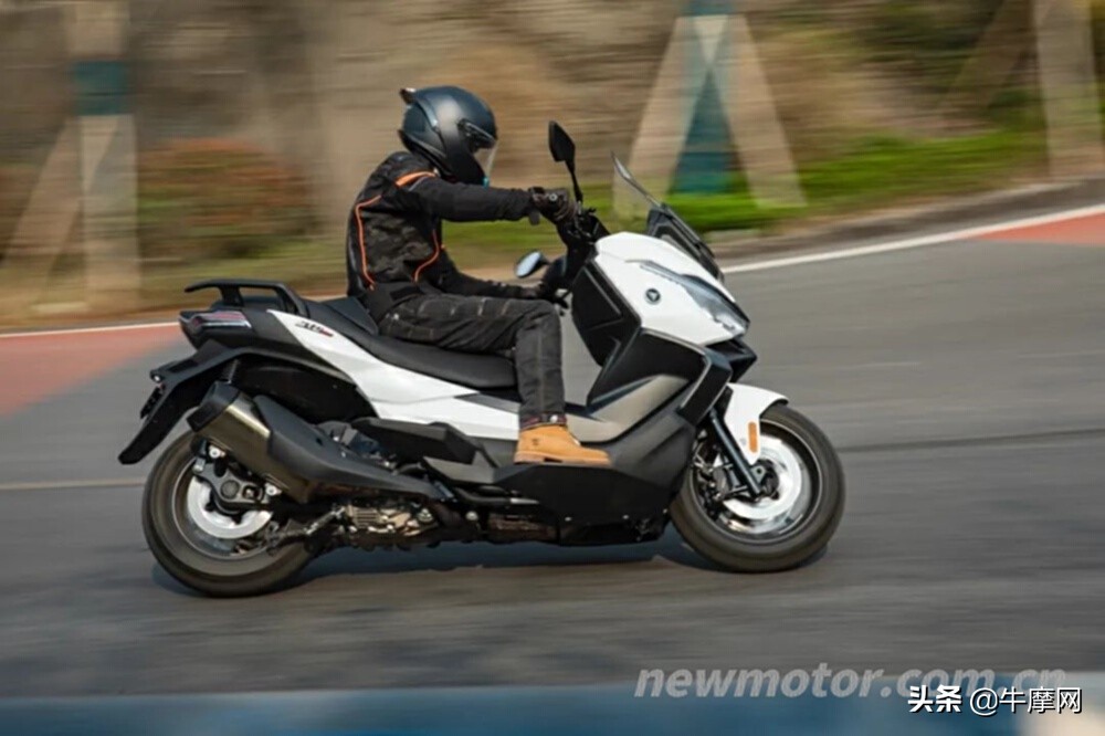 无极SR4Max｜宝马C400GT｜光阳赛艇S350横评（下）：出道即巅峰？