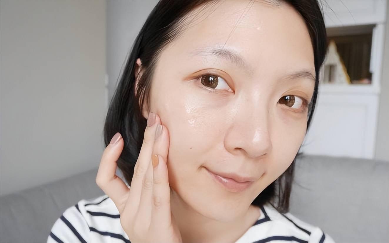 坚持使用精华液皮肤会变好吗,用了很多精华没效果反而皮肤更糟