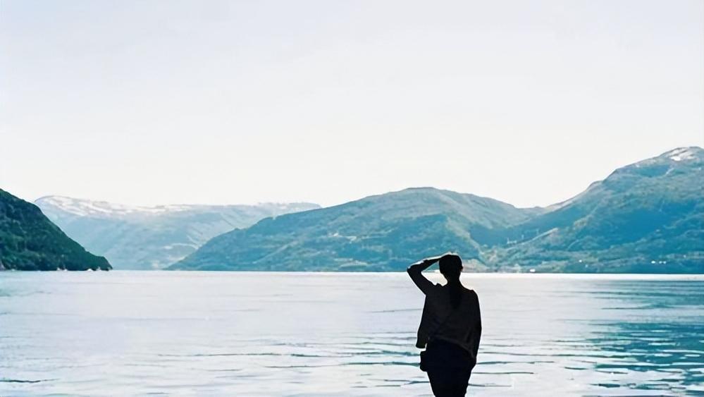 礼尚往来思报玖情深吸引屡抛砖——伍歌梦百书想百岁,186