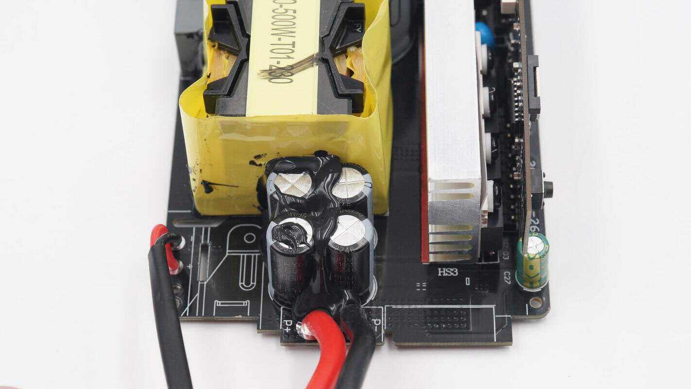 倍思新款150w逆变器,倍思500w车载逆变器