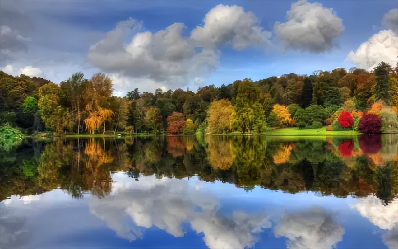 秋天落叶的诗句唯美短句,适合秋天发朋友圈的赞美秋天的诗