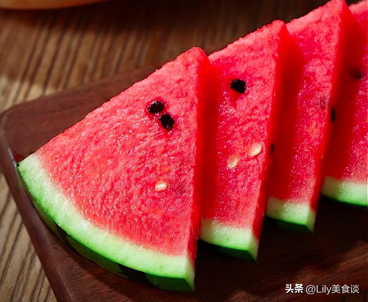 夏季吃西瓜雪糕有什么好处,夏天吃雪糕西瓜对身体好吗