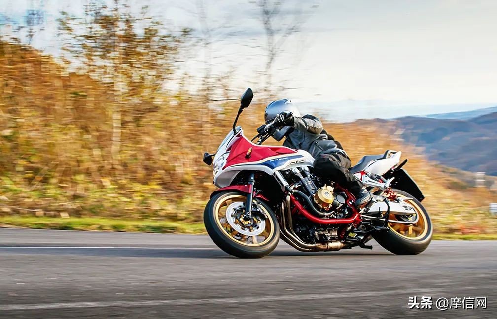 低调街车,本田发布24款cb1300旗舰街车