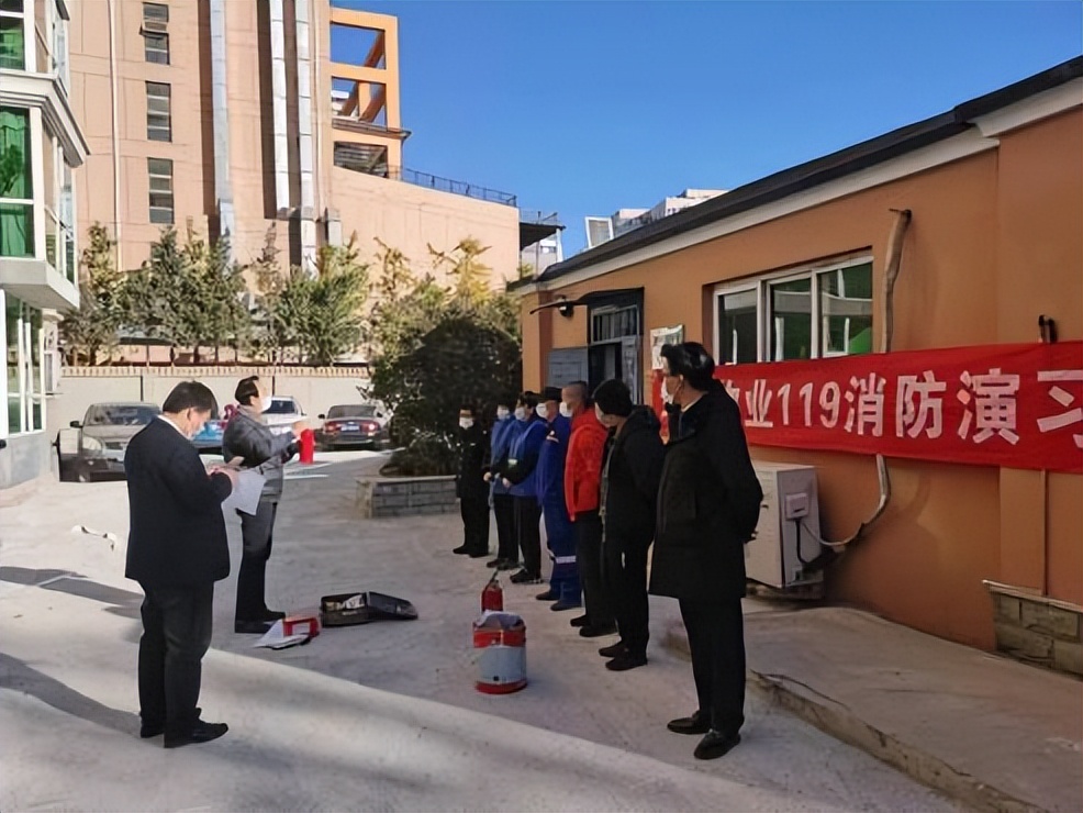 消防大队开展119消防宣传系列活动,119消防宣传日慰问消防救援队伍