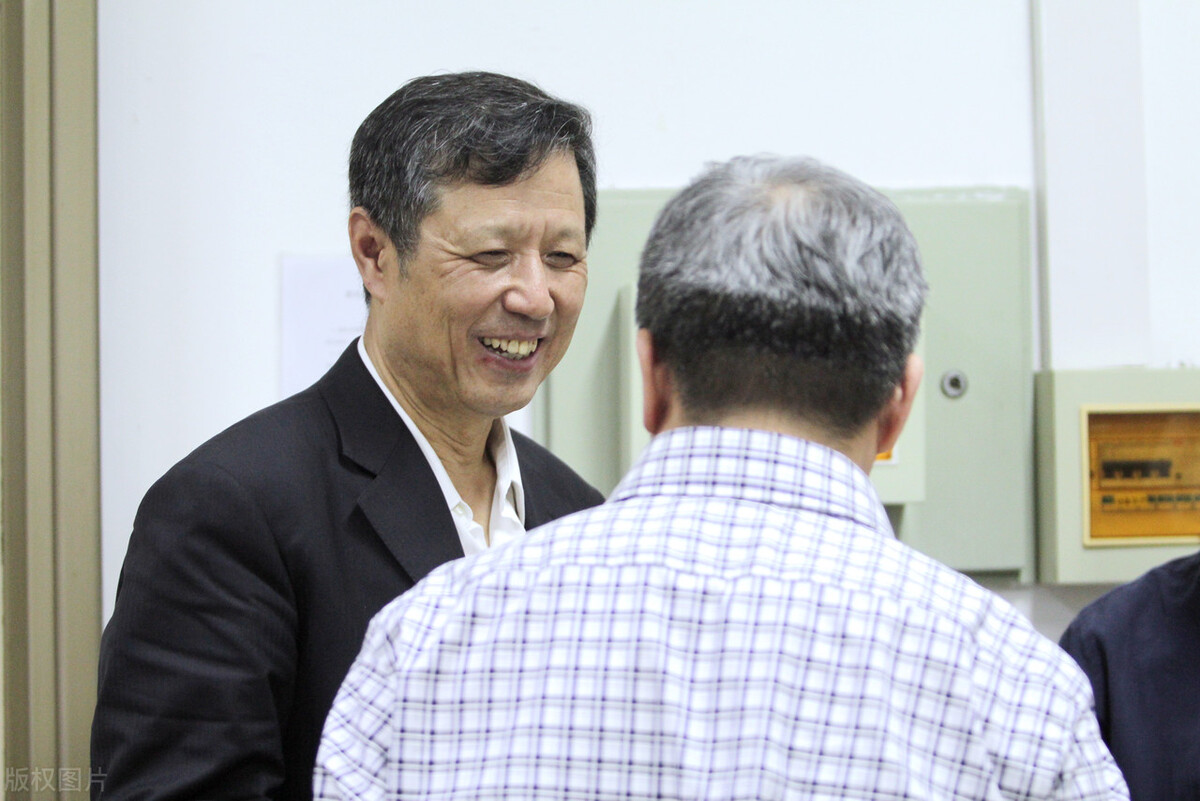 建议低收入者将多余的房子出租,低收入把房子租出去