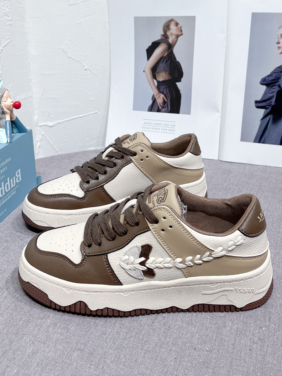 50多岁女人冬季穿什么鞋子好看,50岁女性穿什么鞋子百搭