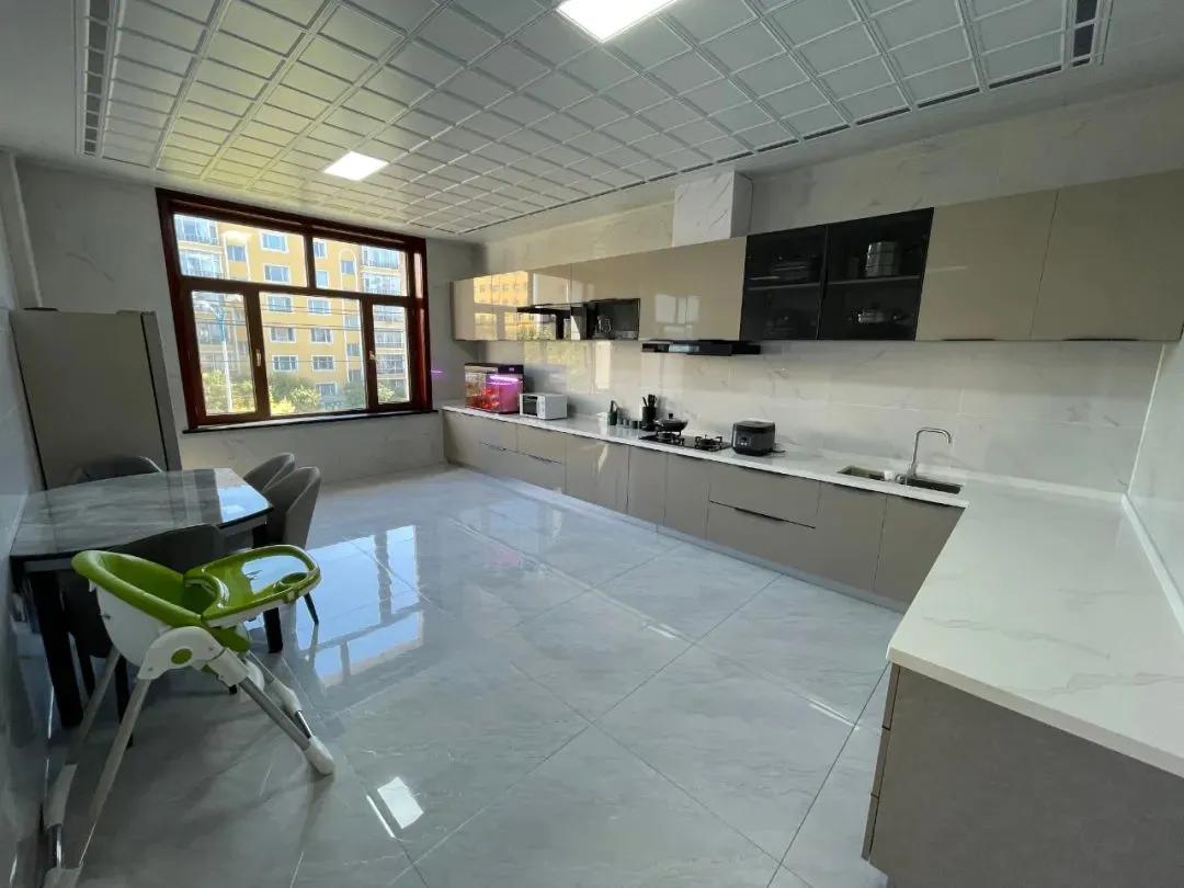 消防春节不打烊坚守一线保平安,消防员春节我在岗守护万家灯火