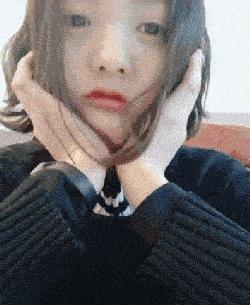 想问这姑娘衣服在哪买的,会不会挨揍?亮点