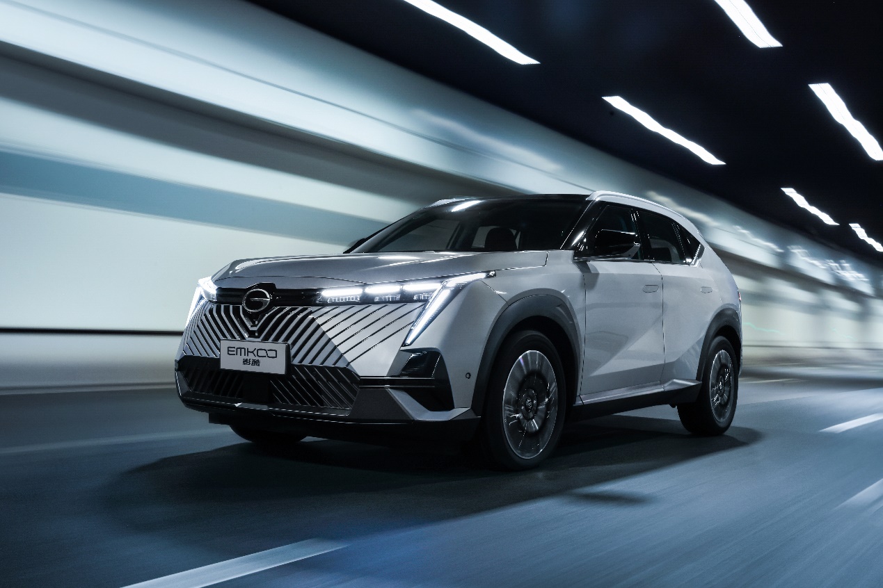 4.76L油能跑多远?影酷在悬崖跑步机给你上真相!