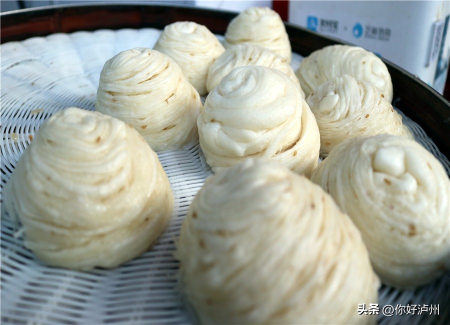 花卷是糕点吗,花卷是面包吗