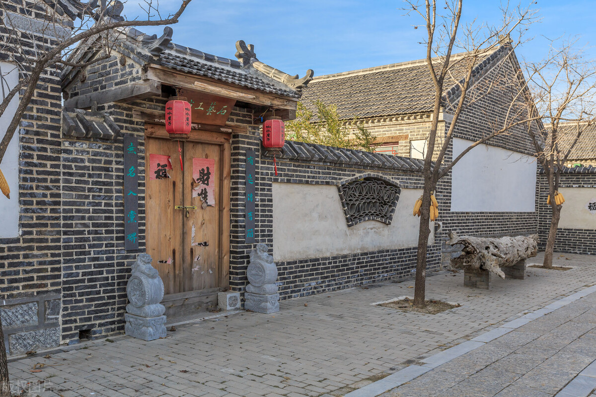 农村老伴有退休金,我和老伴退休工资五千多