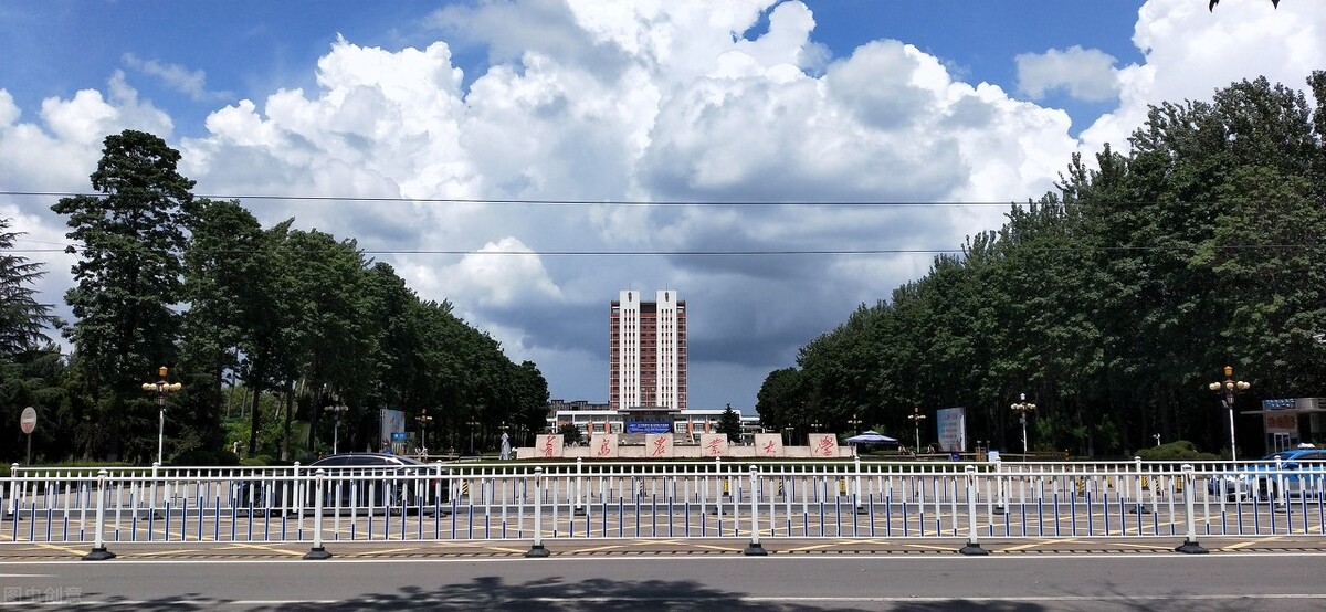 青岛二中更强大的少年,青岛二中学子
