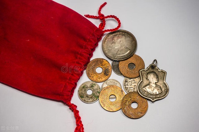 如何区分镀金和纯金的区别,镀金黄铜和金子怎么鉴定