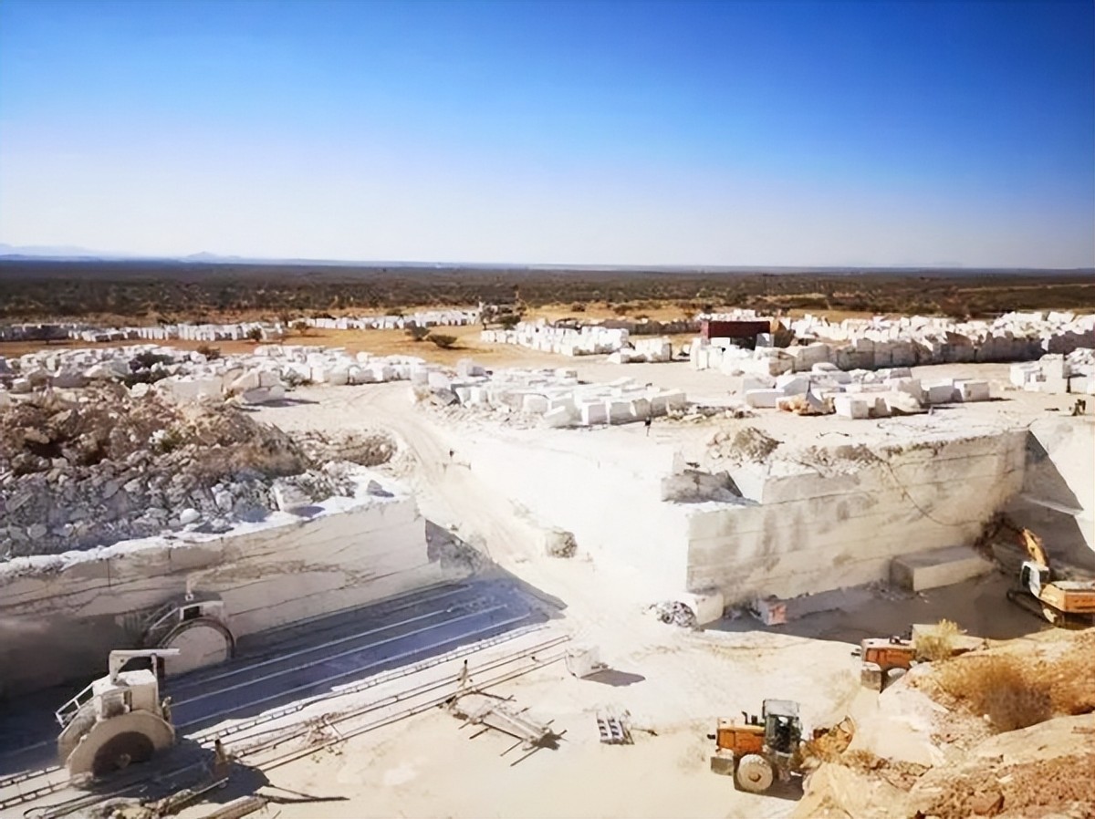 中国援助纳米比亚4000吨大米,中国援助450吨粮食