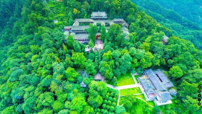 成都到青岛自驾游住宿攻略,成都旅游住宿攻略及费用