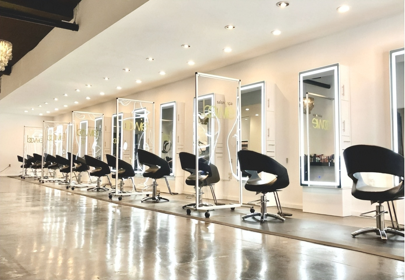 为什么现在的理发店生意惨淡,为啥理发店没生意