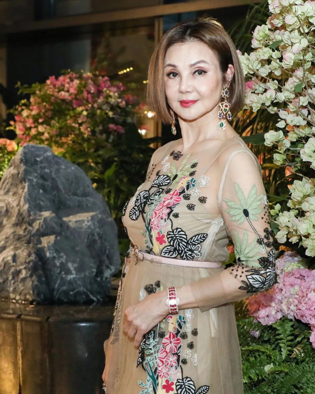 郭晶晶巩俐与明星合影,郭晶晶张曼玉合影