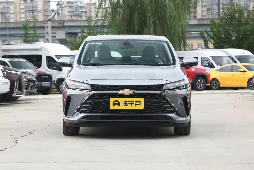 雪佛兰科鲁泽2024款用户用车体验,科鲁泽2022款轻混redline320t