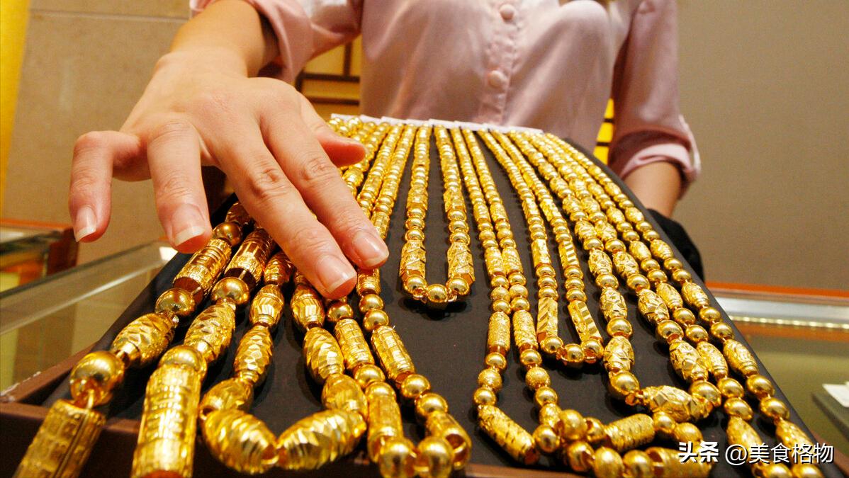 买黄金别再用牙咬了，五种方法教您如何辨别真假，再也不怕被忽悠