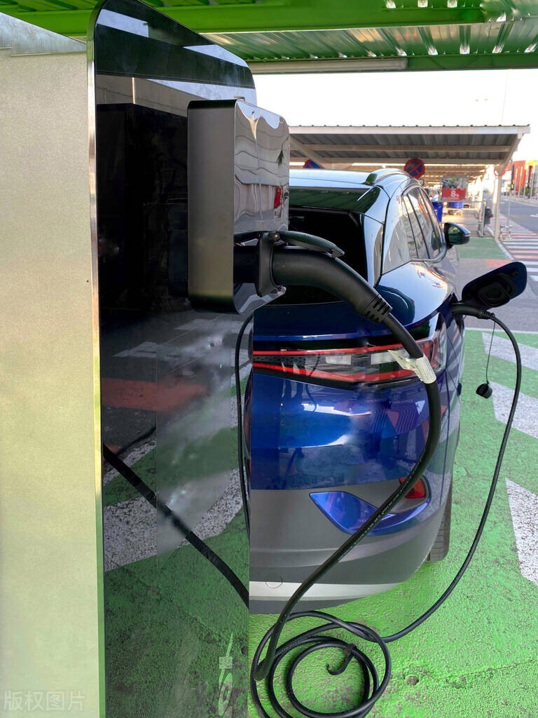 电动汽车市场为什么充电桩低迷,obc车载充电机市场份额排名