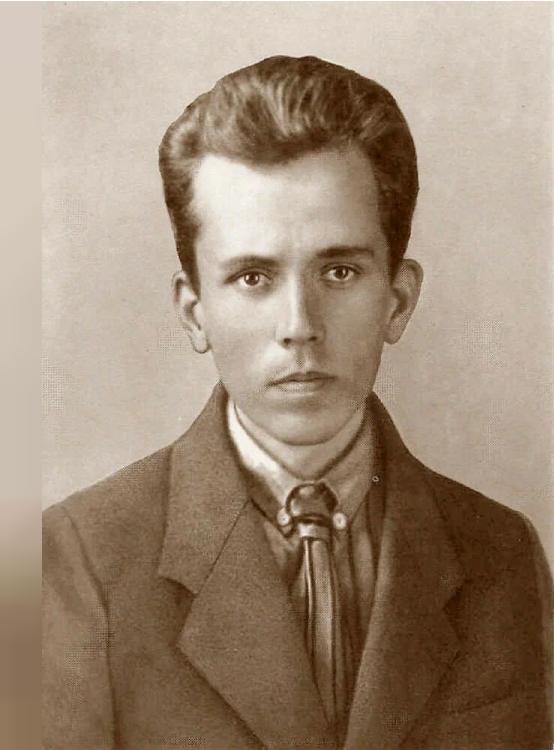 《钢铁是怎样炼成的》重归俄教材，中国演员李连杰也深受小说影响