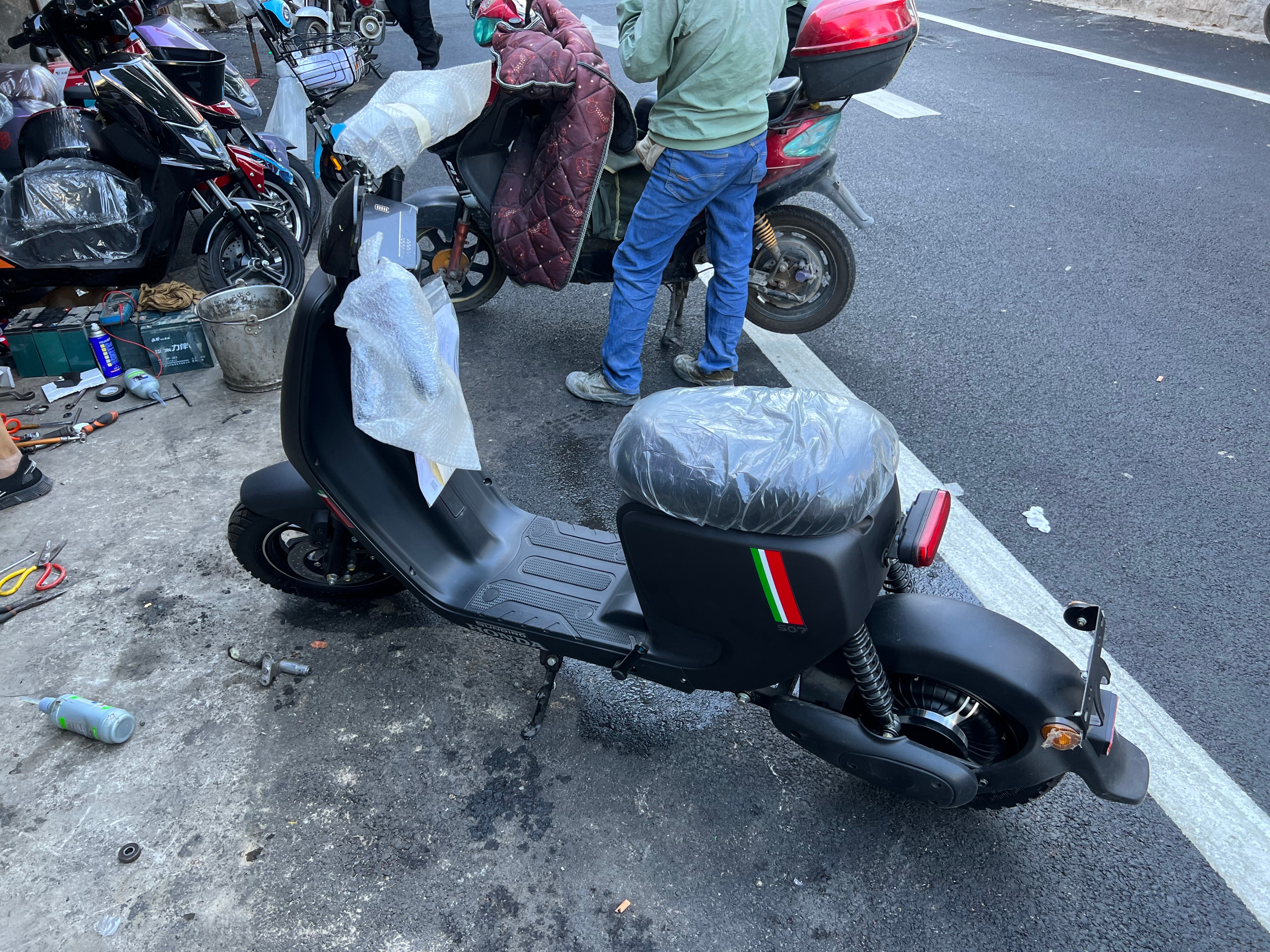 新国标电动自行车超长续航锂电池,续航100km新国标电动自行车推荐