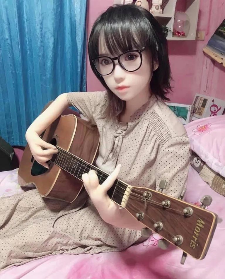 与情趣塑胶娃娃生活4年，泰国男子称可以减少社会问题