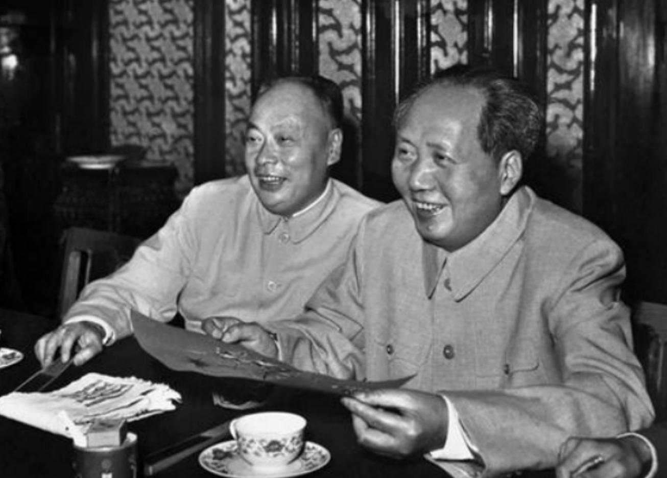 陈毅临终前，*剑英叶**拿出毛主席所写的纸条：我知道你在等什么