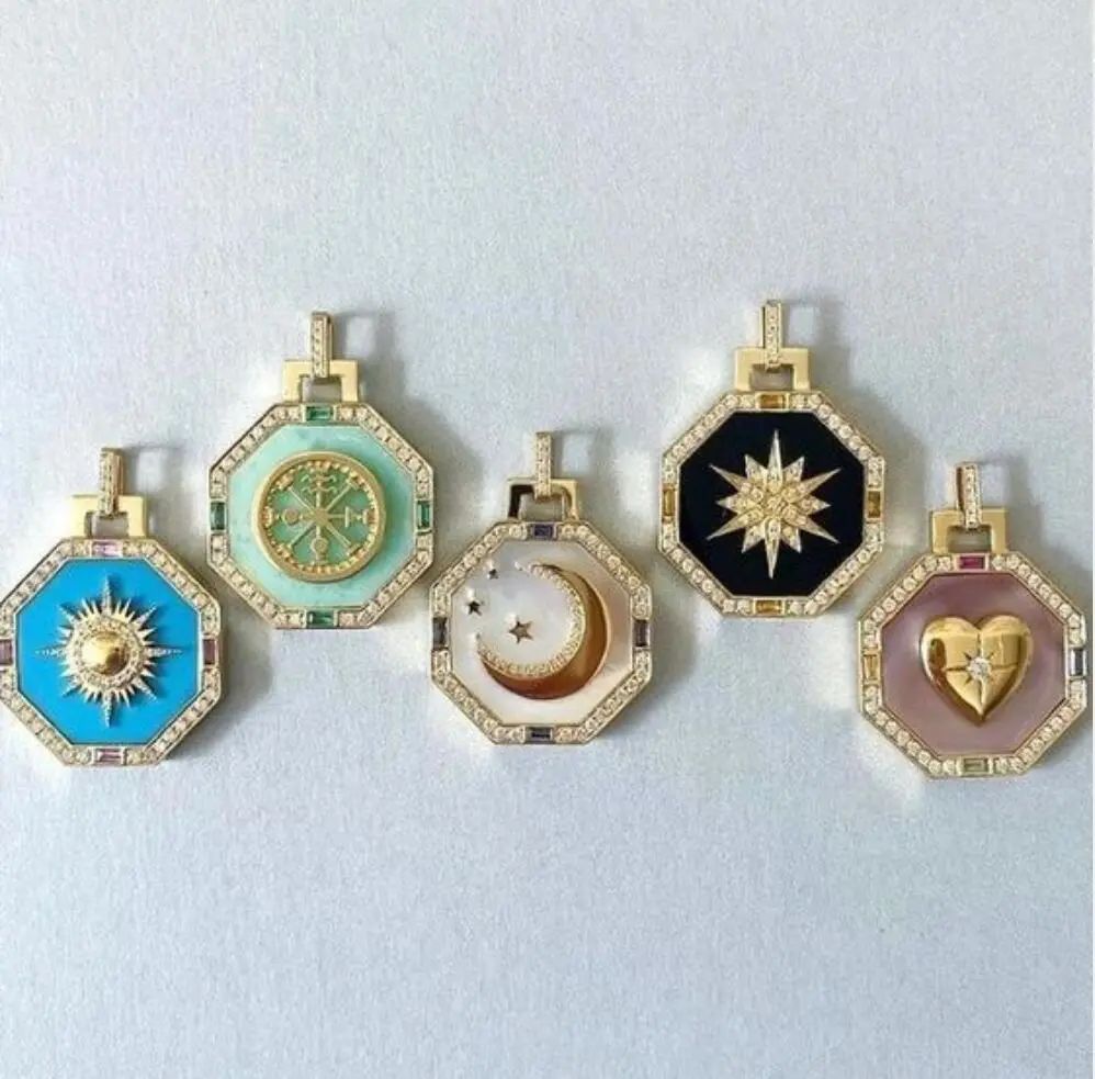 不能少了这件“幸运”珠宝，不但自带“神秘力量”还能时髦到没朋友