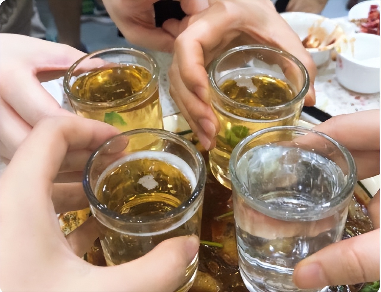 戒酒后吃什么护肝,戒酒或少饮酒对肝脏的益处