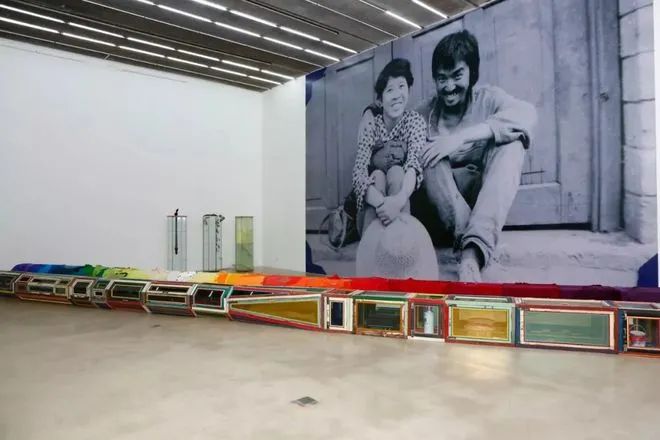 在无情的世界里有情的活着,在无情的世界里有份牵挂