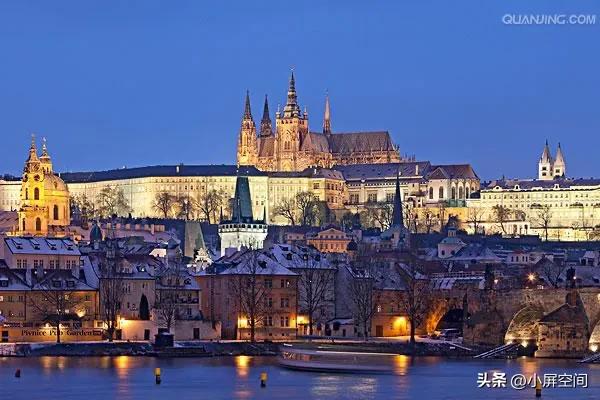 卡夫卡写变形记的背景,卡夫卡变形记的主旨