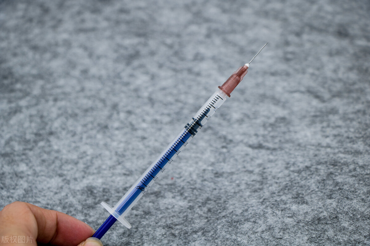 鹦鹉卡住嗓子了怎么急救,鹦鹉眼睛有异物