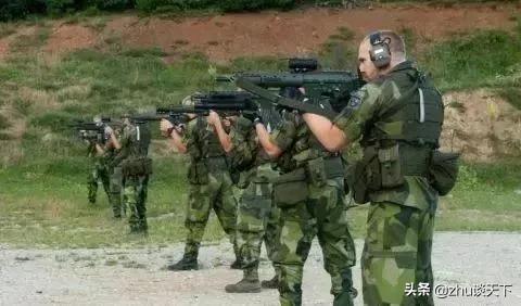 俄乌战争中的ak-12步枪,俄罗斯ak12新型突击步枪