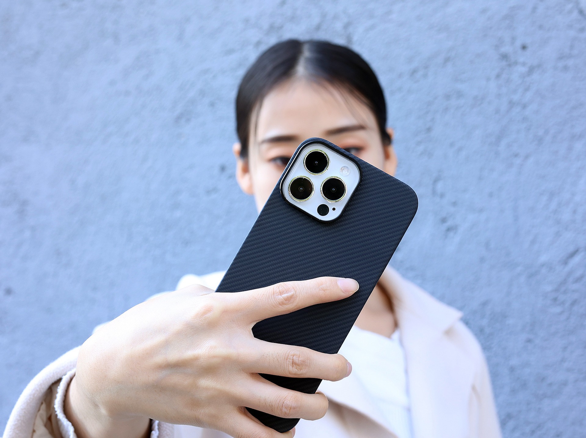 高颜值磁吸手机壳凯夫拉,高级感紫色凯夫拉手机壳