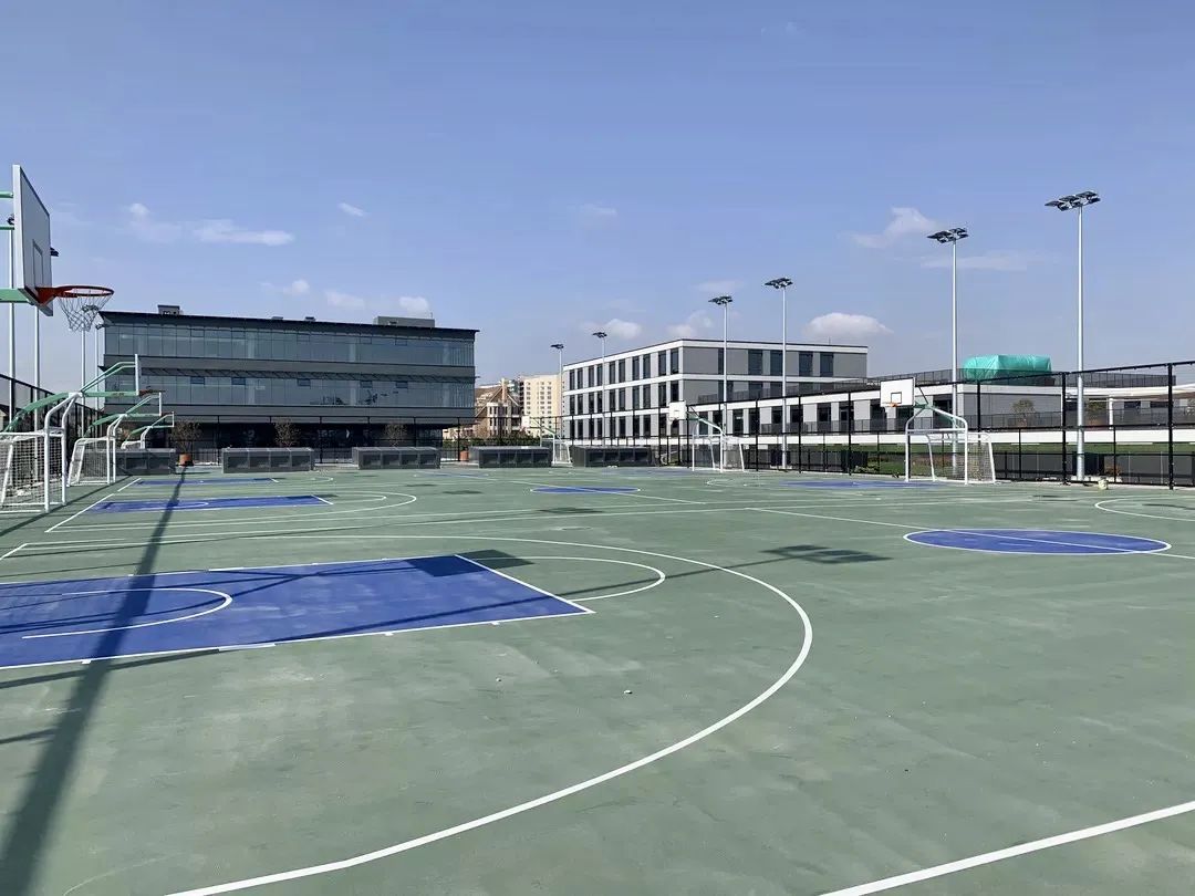 新江湾小学丶初中丶高中简介和校园实景照片！学校对口小区一栏