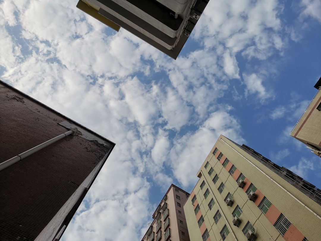 国内新媒体运营做的ppt展示,企业自媒体运营ppt